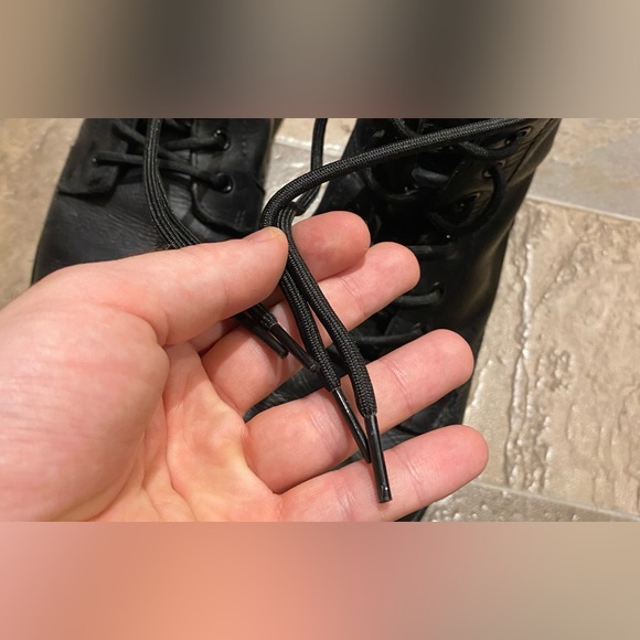 Dr. Martens (Doc Martens) Combs Leather Boots - Black - Sz US Ms 10 Gently Used - Picture 12 of 12